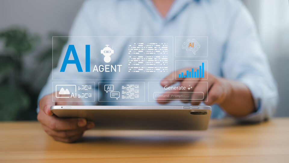 AIエージェントとRAGの違いとは？業務活用のための整理ポイント